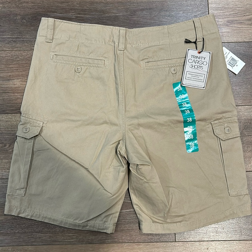 Trinity khaki cargo shorts size 38 100% cotton